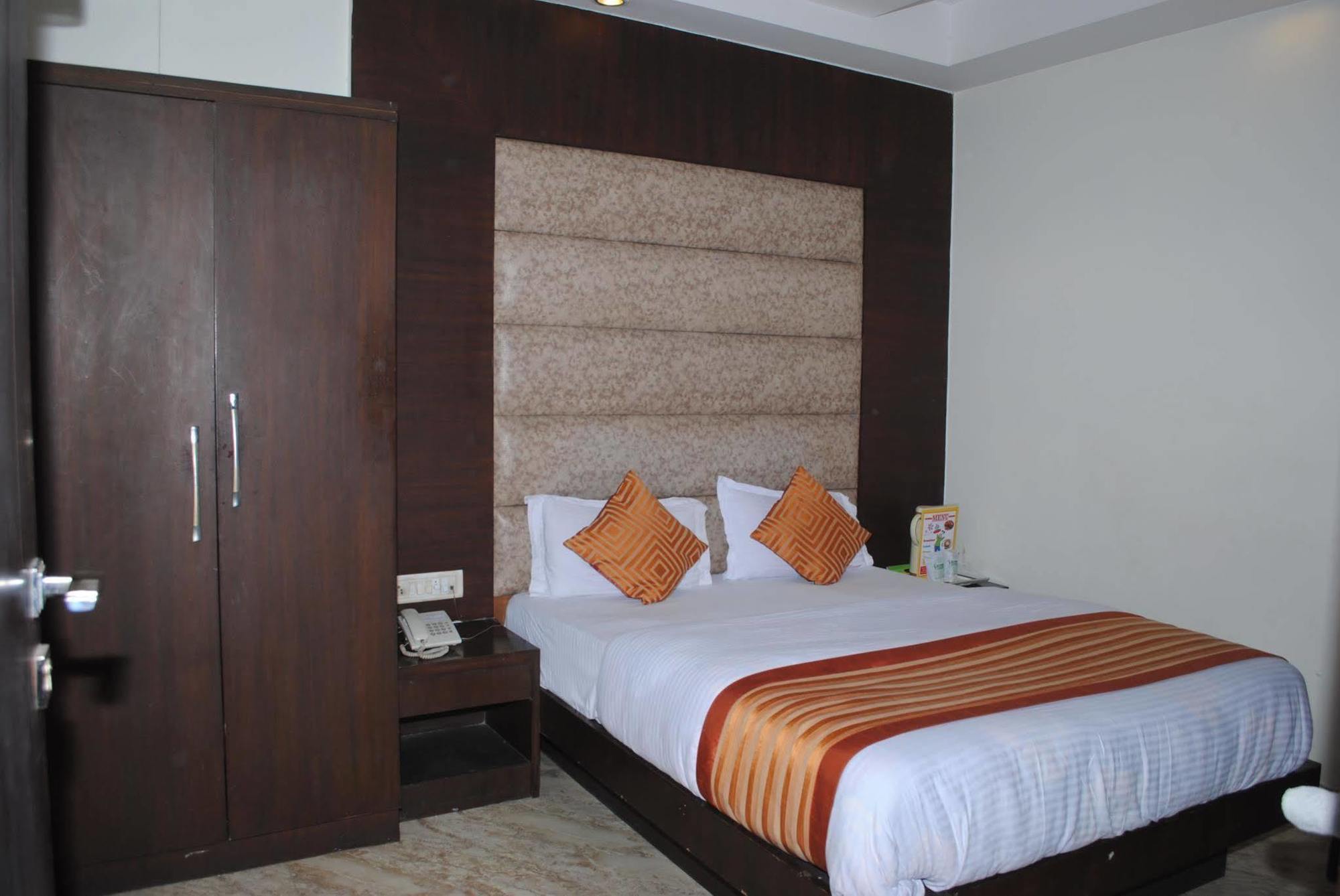 Hotel Seven Seas Inn New Delhi Eksteriør billede