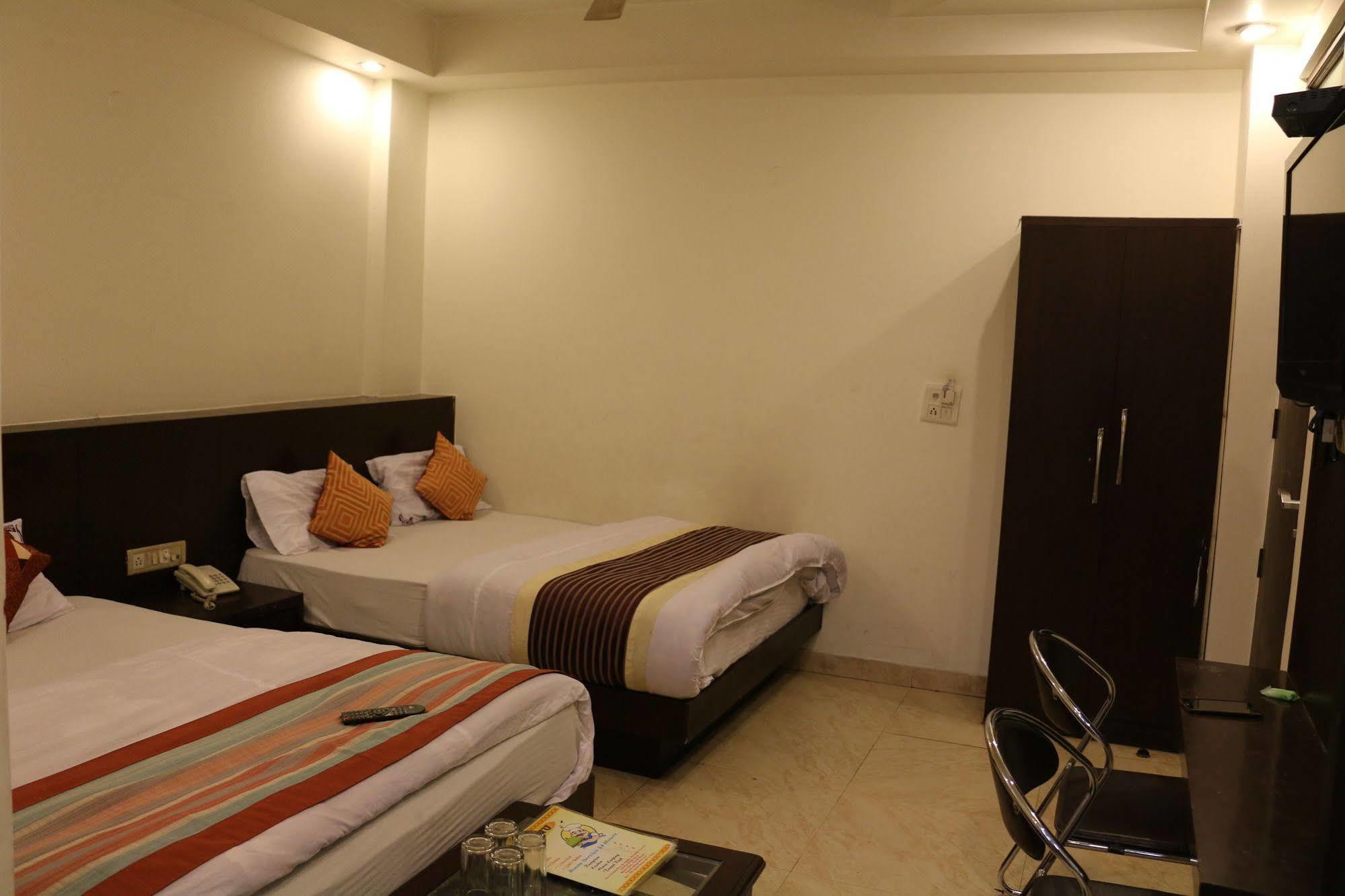 Hotel Seven Seas Inn New Delhi Eksteriør billede