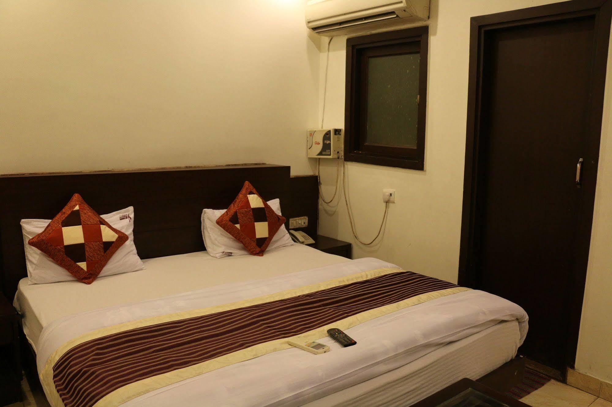 Hotel Seven Seas Inn New Delhi Eksteriør billede